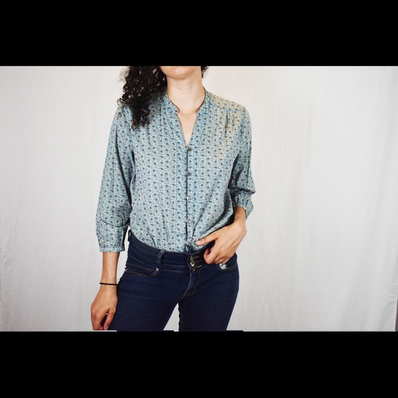 Floral button up - Picture 2 of 3